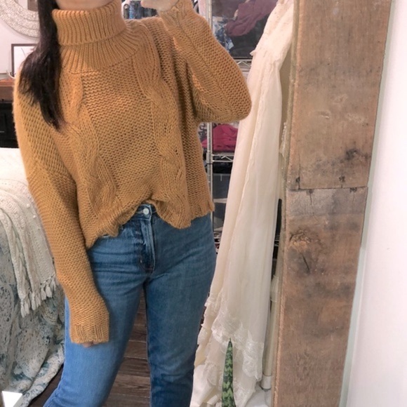Glam mustard wheat color oversized knit turtleneck sweater size small/medium - Picture 2 of 8